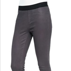T Tahari coated stretch leggings in grey